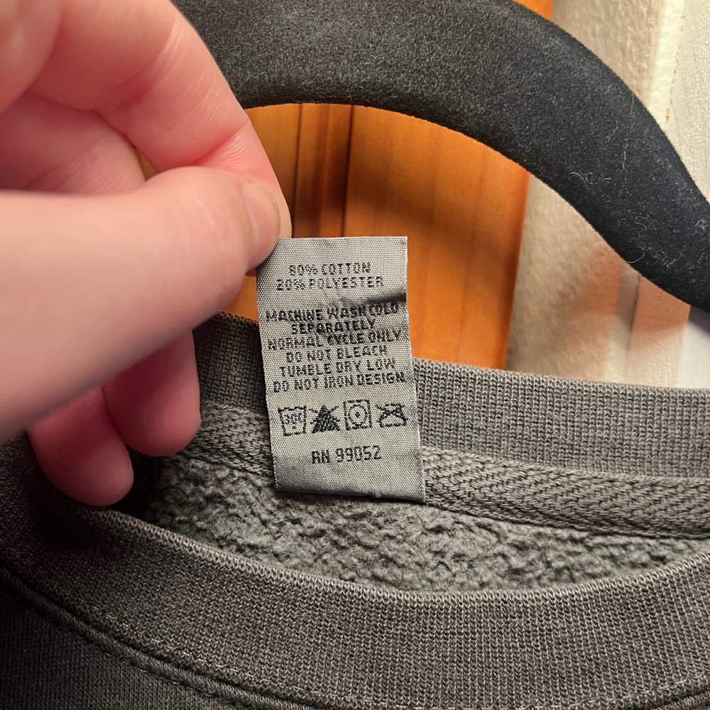Gray 'Mountain Mama' Sweatshirt NWT Sz L - Picture 6 of 6